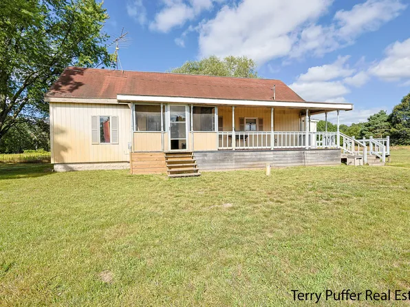7290 E Sheringer Rd, Ravenna, MI 49451