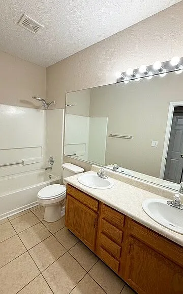 3718 Laurel Cherry Ln — Photo 14