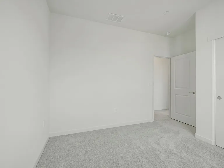 14545 Southpointe Dr #81 — Photo 37