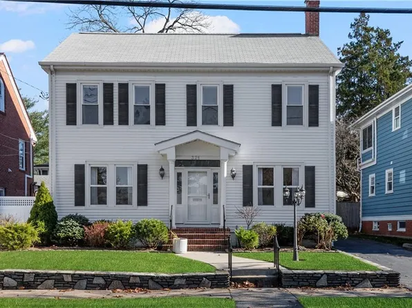 321 Cole Ave, Providence, RI 02906