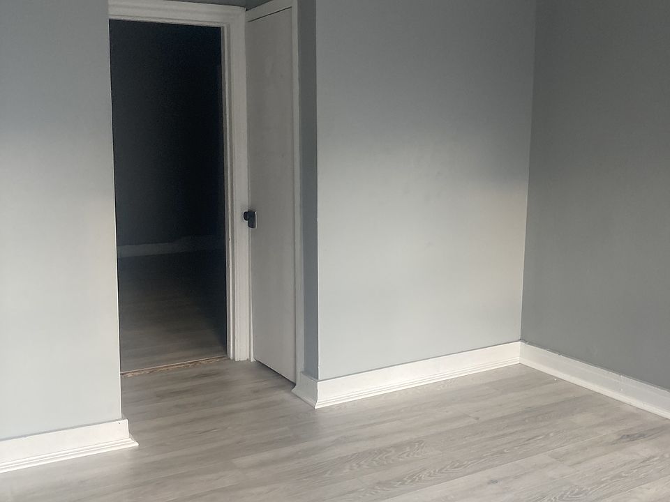 2nd image of 38 1/2 N Railroad St