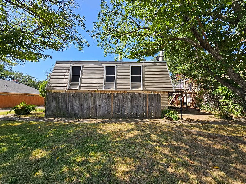 1st image of 3100 Medina St #3106