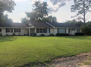 802 Smallee St, Alma, GA 31510