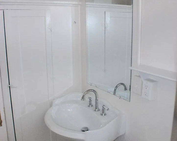 158 N Ventura Ave — Photo 13