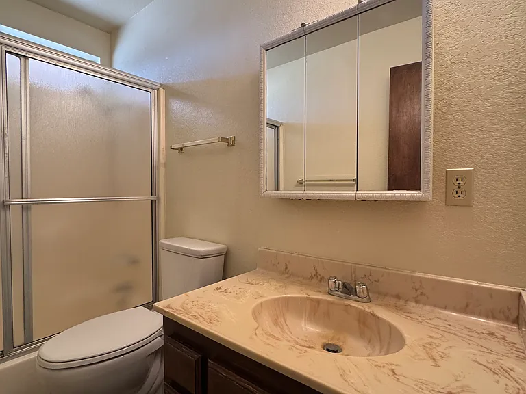 13860 Navarro Rd — Photo 9