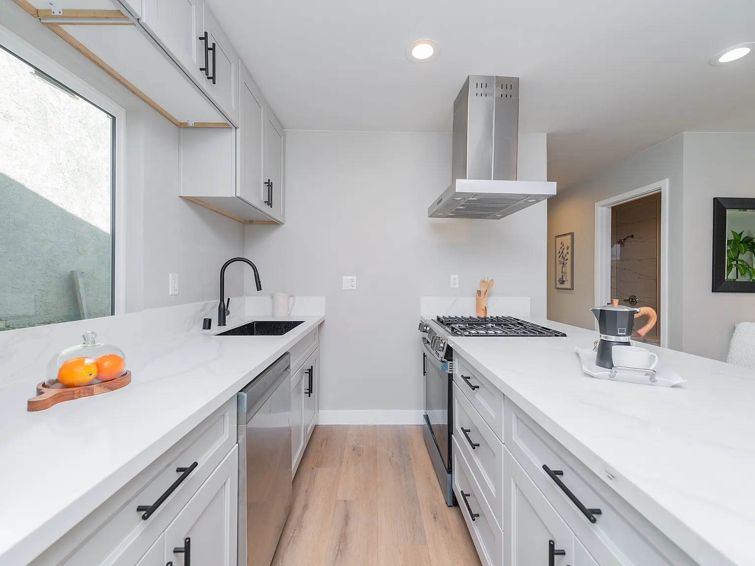 3 bed, 1451 sqft, $4,700 — Photo 1