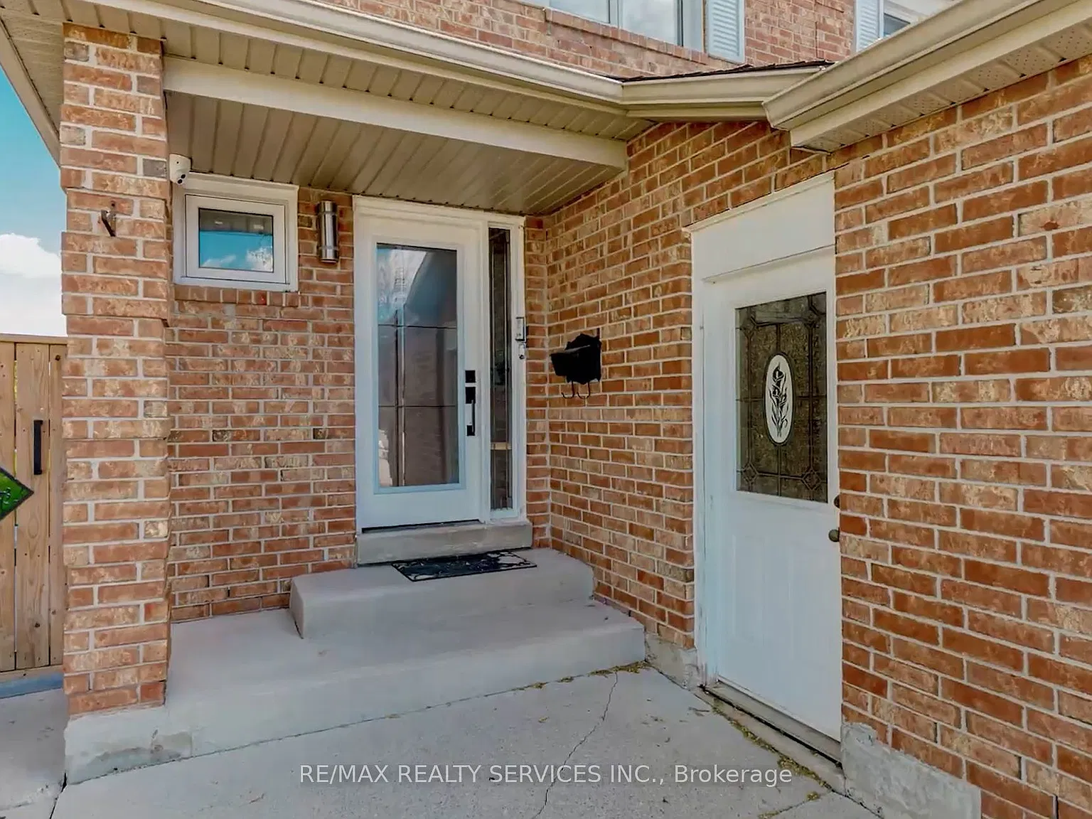4 bed, $4,000 — Photo 2