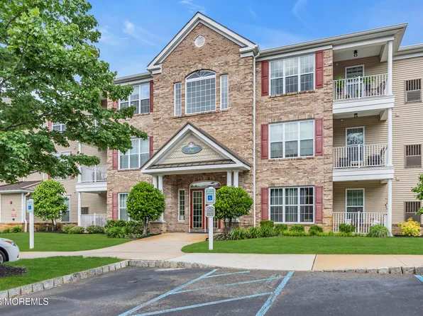 113 Sophee Lane, Lakewood, NJ 08701