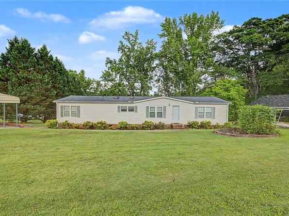 1754 Memorial Drive Ext, Greer, SC 29651