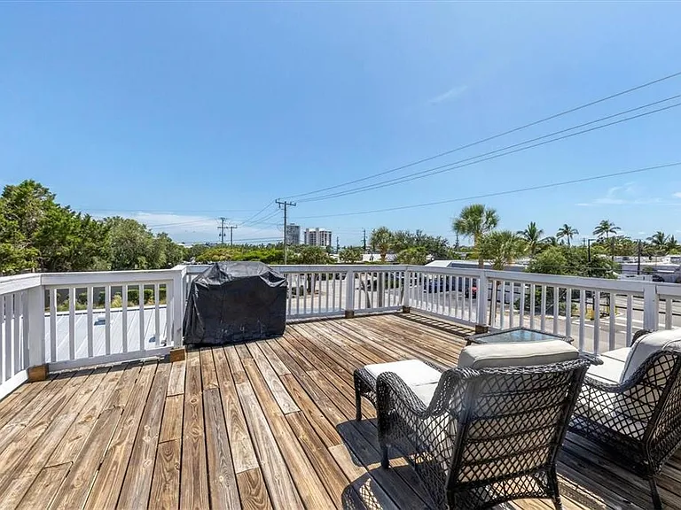 301 Avenida Madera #A — Photo 8