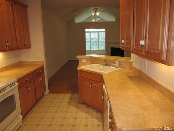 4th image of 9829 Wares Wharf Cir