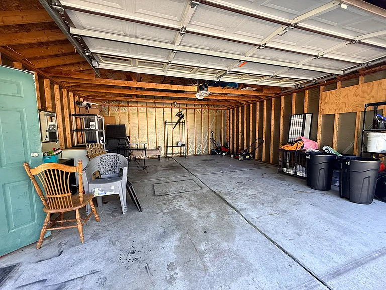 28610 Leona St — Photo 10