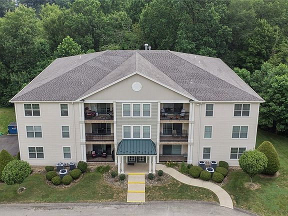 3rd image of 7021 Stefano Dr #710