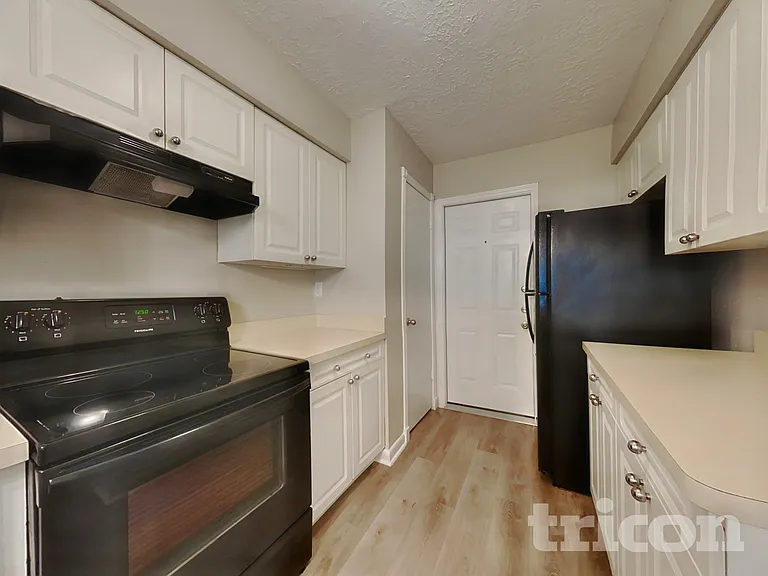 13307 Venice Cir — Photo 5