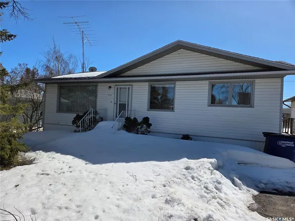718 98th AVENUE, Tisdale, SK S0E 1T0