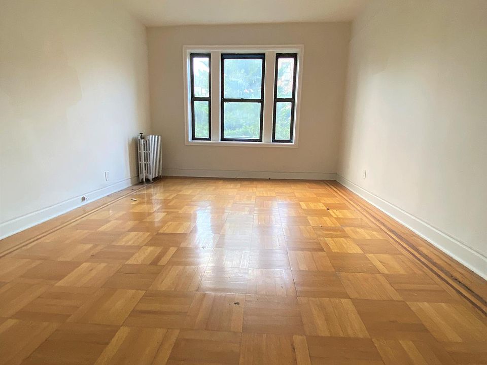 1st image of 3246 Goulden Ave