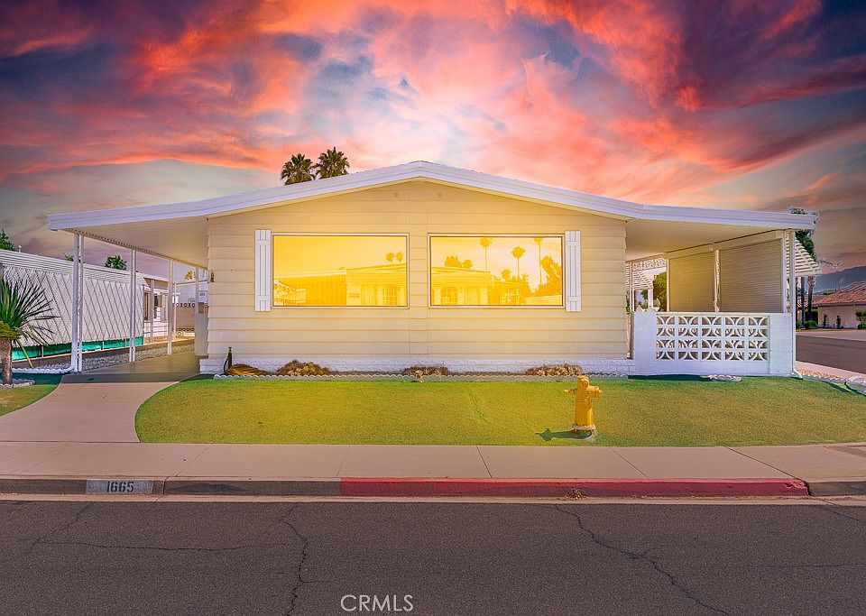 1st image of 1665 Vista Grande Dr