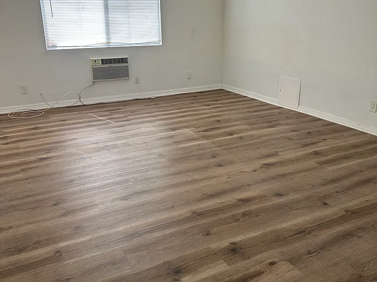 12349 Oxnard St — Photo 15