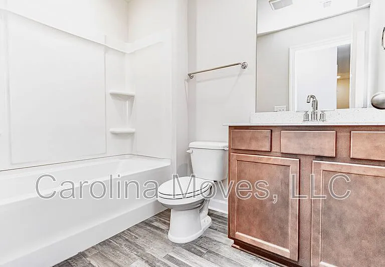 225 Telford Dr — Photo 10