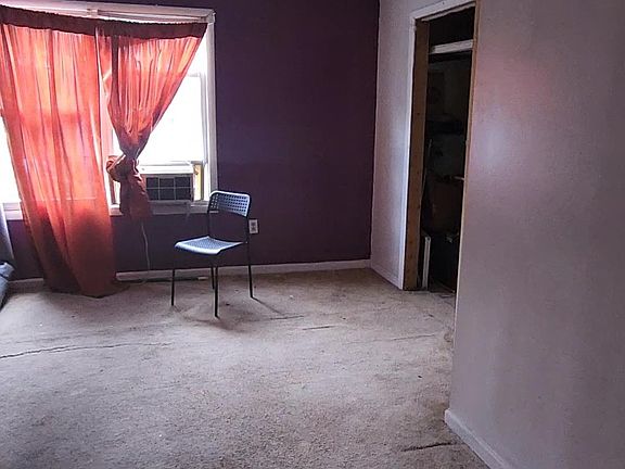4th image of 61 N 11th St Floor 3