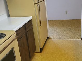 215 N 3rd St #9, Chillicothe, IL 61523