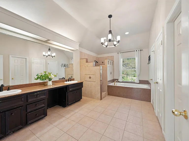4422 Pine Breeze Dr — Photo 22