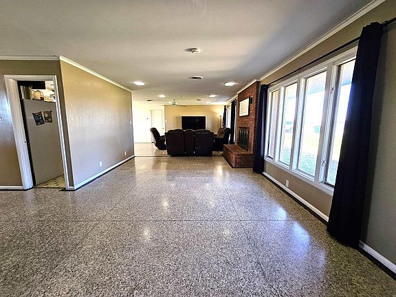 5th image of 531 Henderson Rd