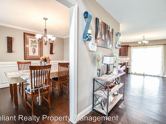 2nd image of 724 Crestone Ln