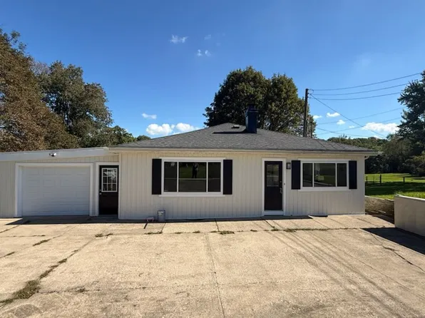 1443 Canton Rd, Akron, OH 44312