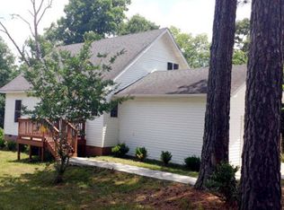 624 Garnett Ward Rd, Hull, GA 30646