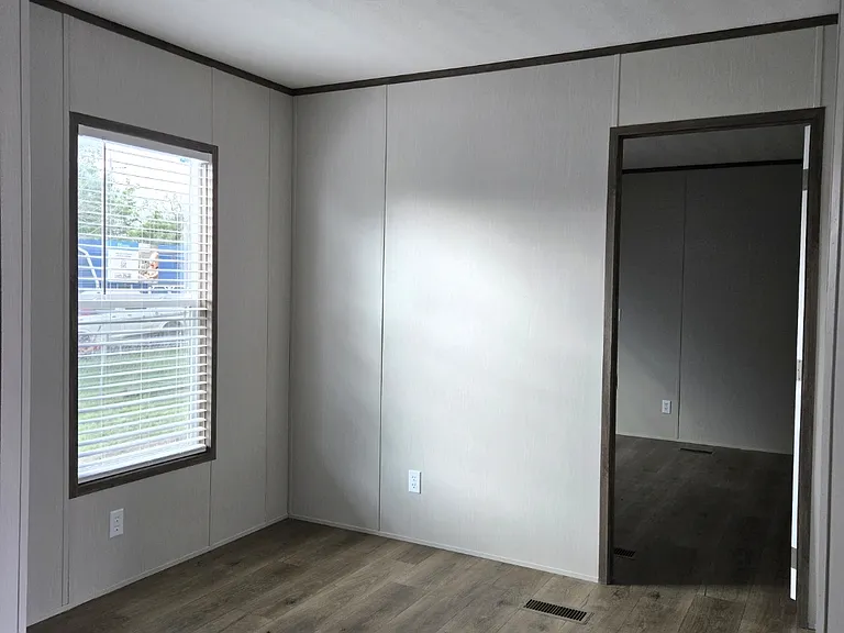 1208 Orient Ave — Photo 8