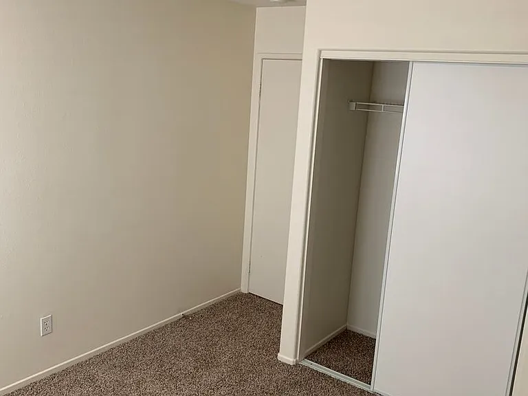 102 Goldenrod Ave — Photo 25