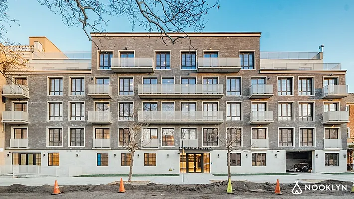 Rented by Nooklyn NYC LLC | media 118