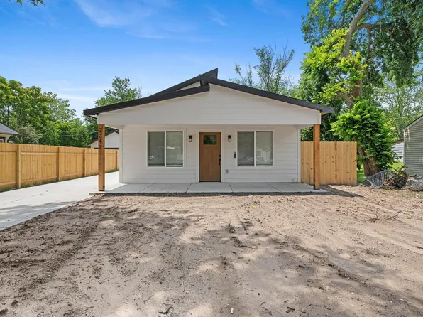 2247 S Santa Fe St, Wichita, KS 67211