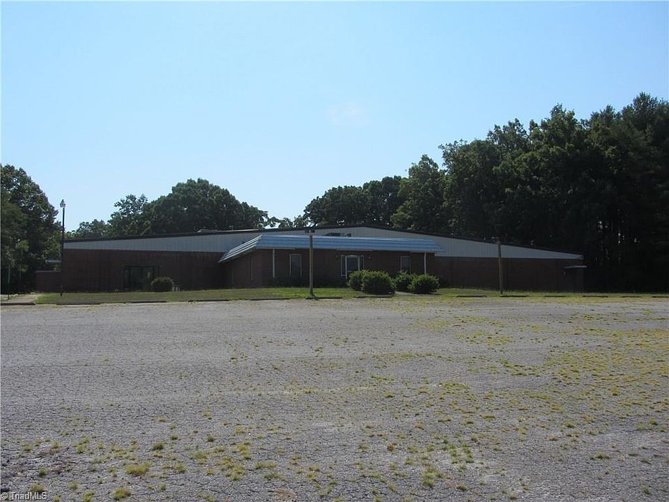 2nd image of 9573 Us Highway 220