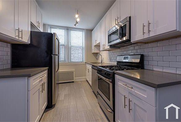 1st image of 1339 E Madison Park #2