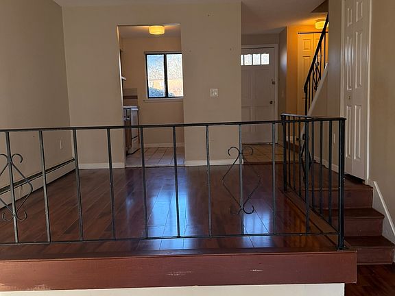 3rd image of 11 King Arthur Dr #2H
