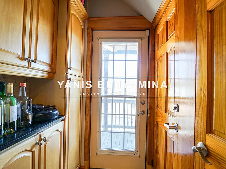 59 Court St #59 — Photo 10