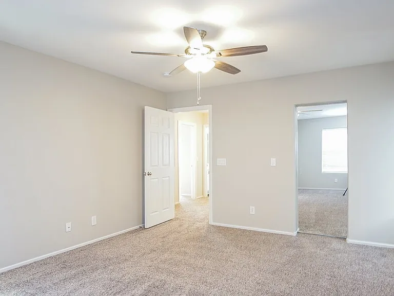 9213 Millikan Ave — Photo 12