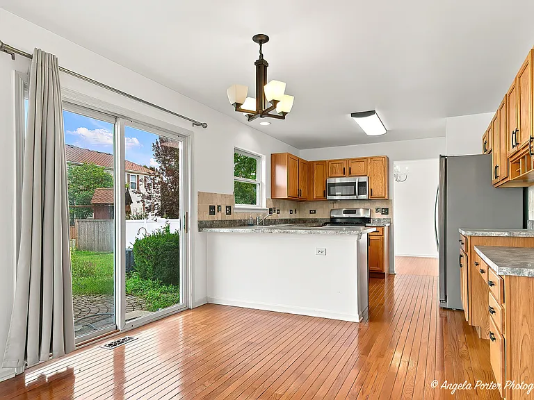10570 Wing Pointe Dr — Photo 12