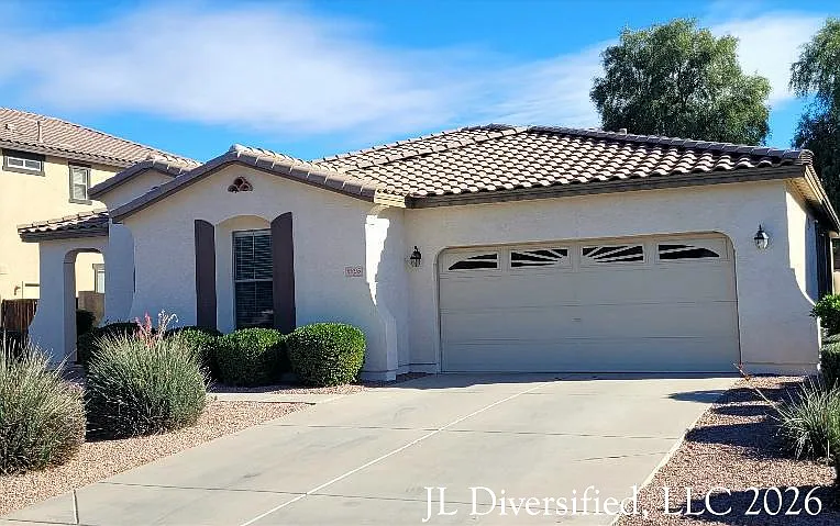 6895 S Amethyst Dr — Photo 1