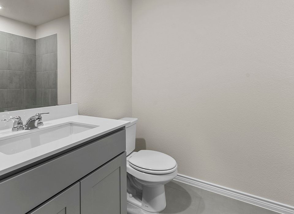 1st image of 4000 Fitzgerald Ave