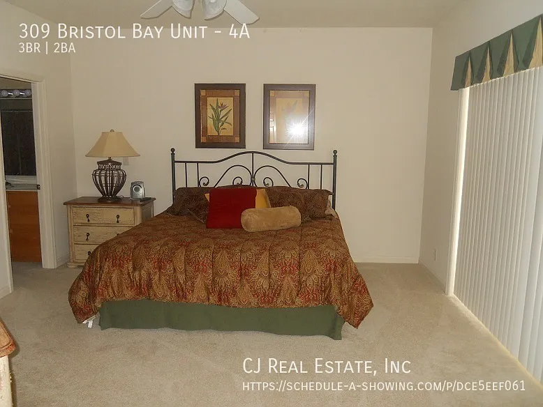 3 bed, 1600 sqft, $2,500 — Photo 2
