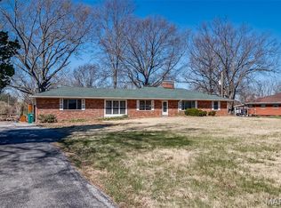 2 Gimlin Pl, Saint Louis, MO 63138