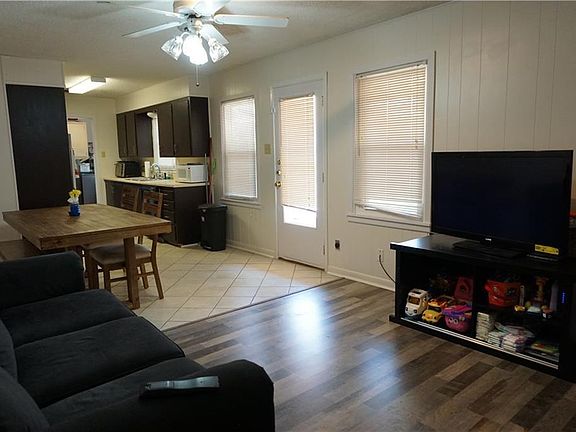 2nd image of 2509 Hollis Dr