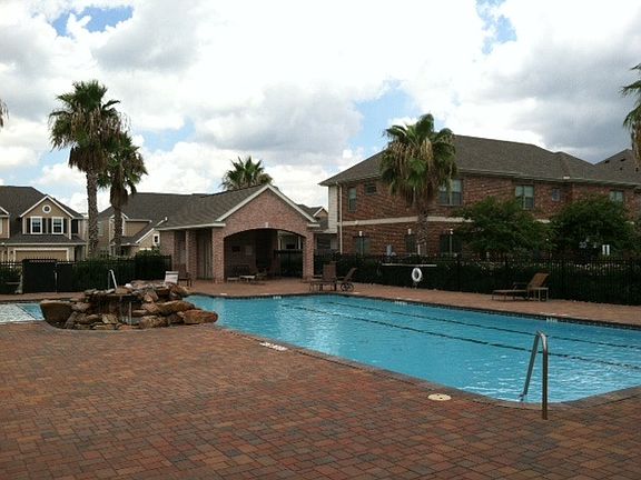 2nd image of 2723 Windy Thicket Ln