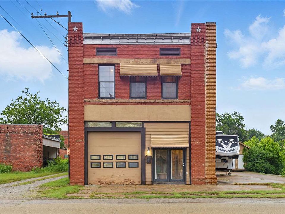 1st image of 111 E Broadway Ave