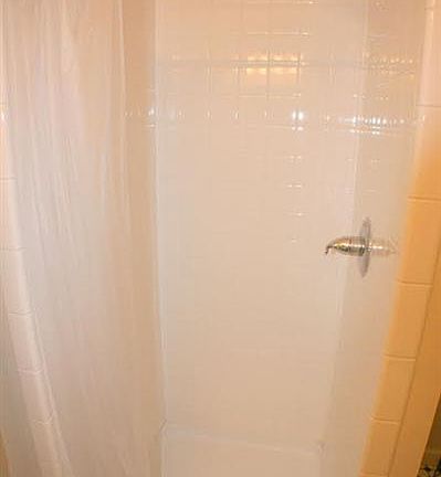 Greene 316 A Bathroom Shower