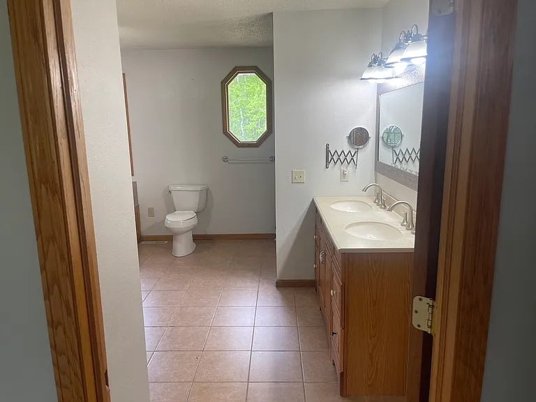 8774 Dublin Rd — Photo 17
