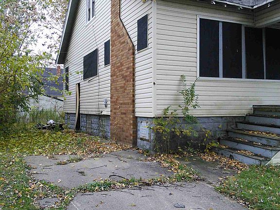10405 Crocuslawn